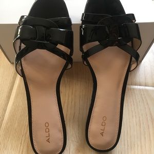 Aldo sandals size 10
